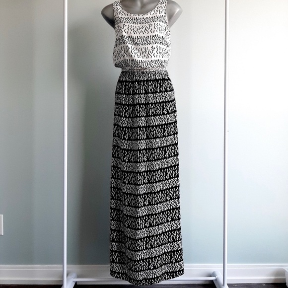 Forever 21 Women’s Black & White Pattern Sleeveless Open Back Maxi Dress Size L - Picture 1 of 6